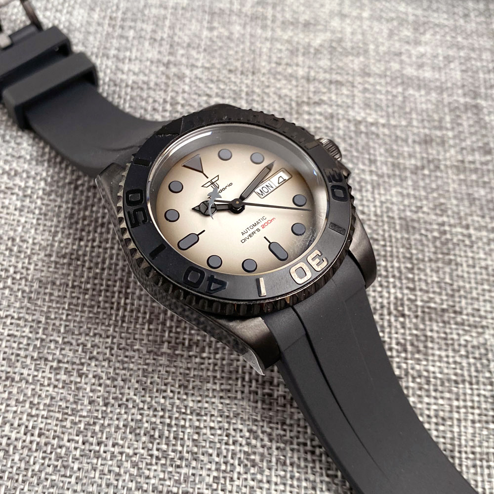 Tandorio 200M Waterproof NH36A - đánh giá và giá Rubber Strap Diver
