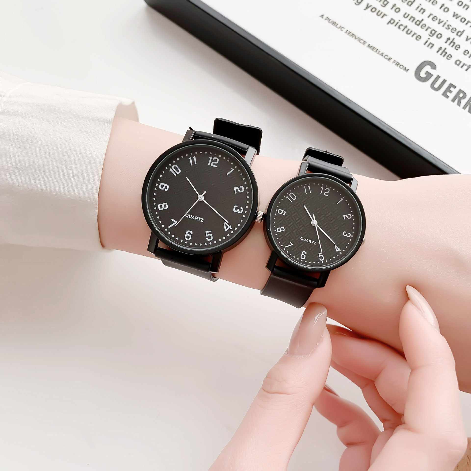 Simple Black Watch Quartz Watc - đánh giá và giá Silicone Band Women
